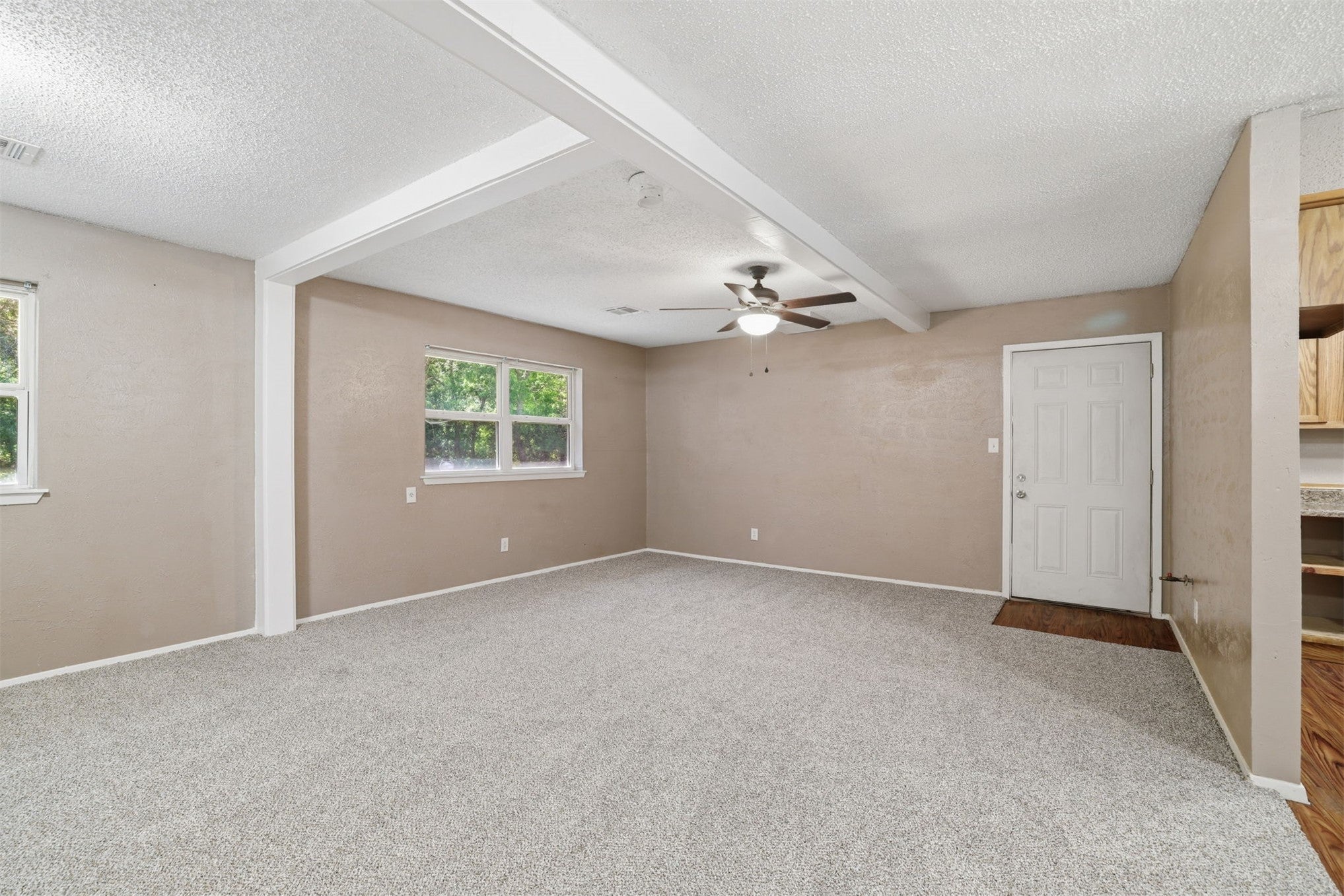3024 Sulphur Springs