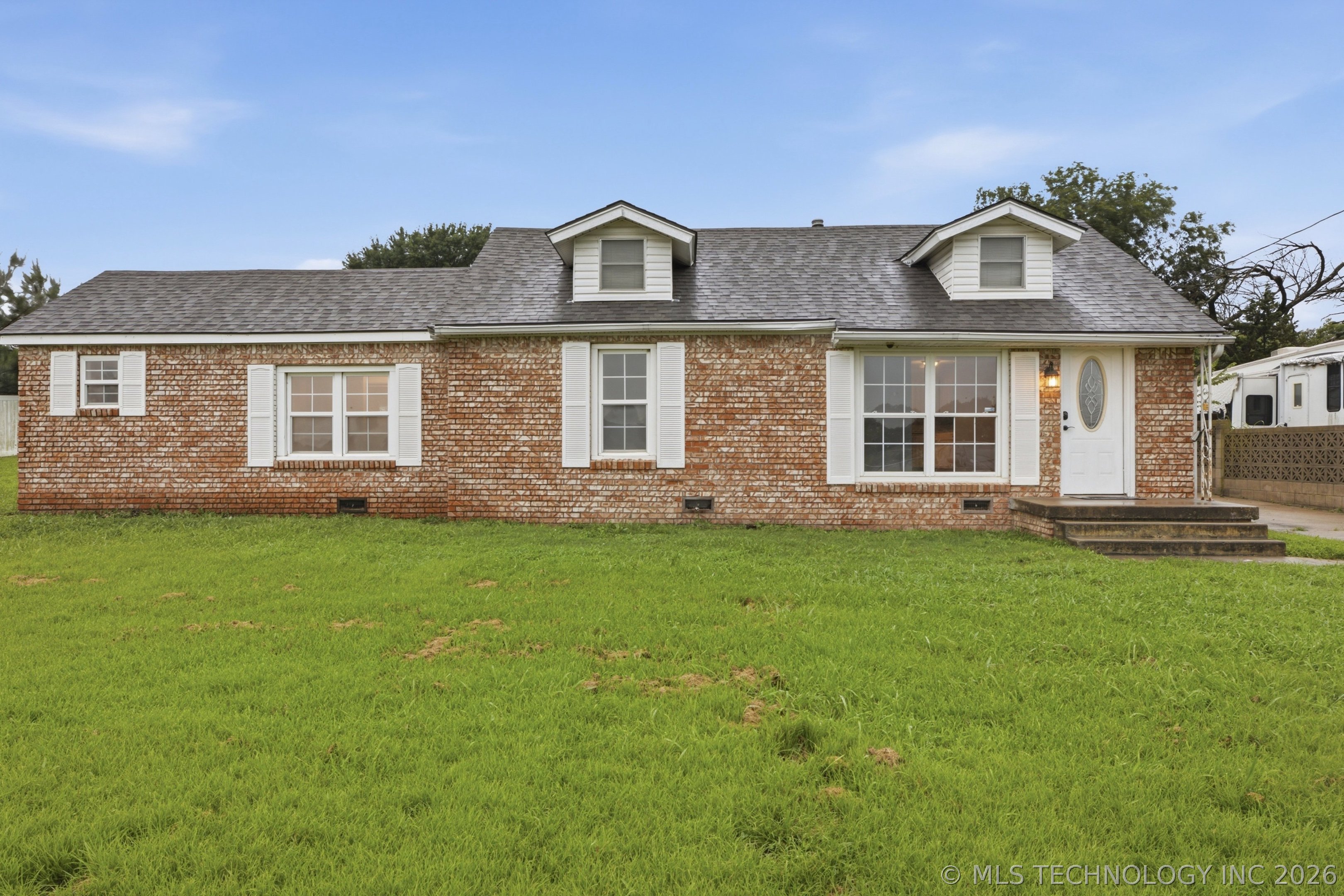 Photo 1 of 30 — 10035 Bryant Road, Henryetta, OK 74437