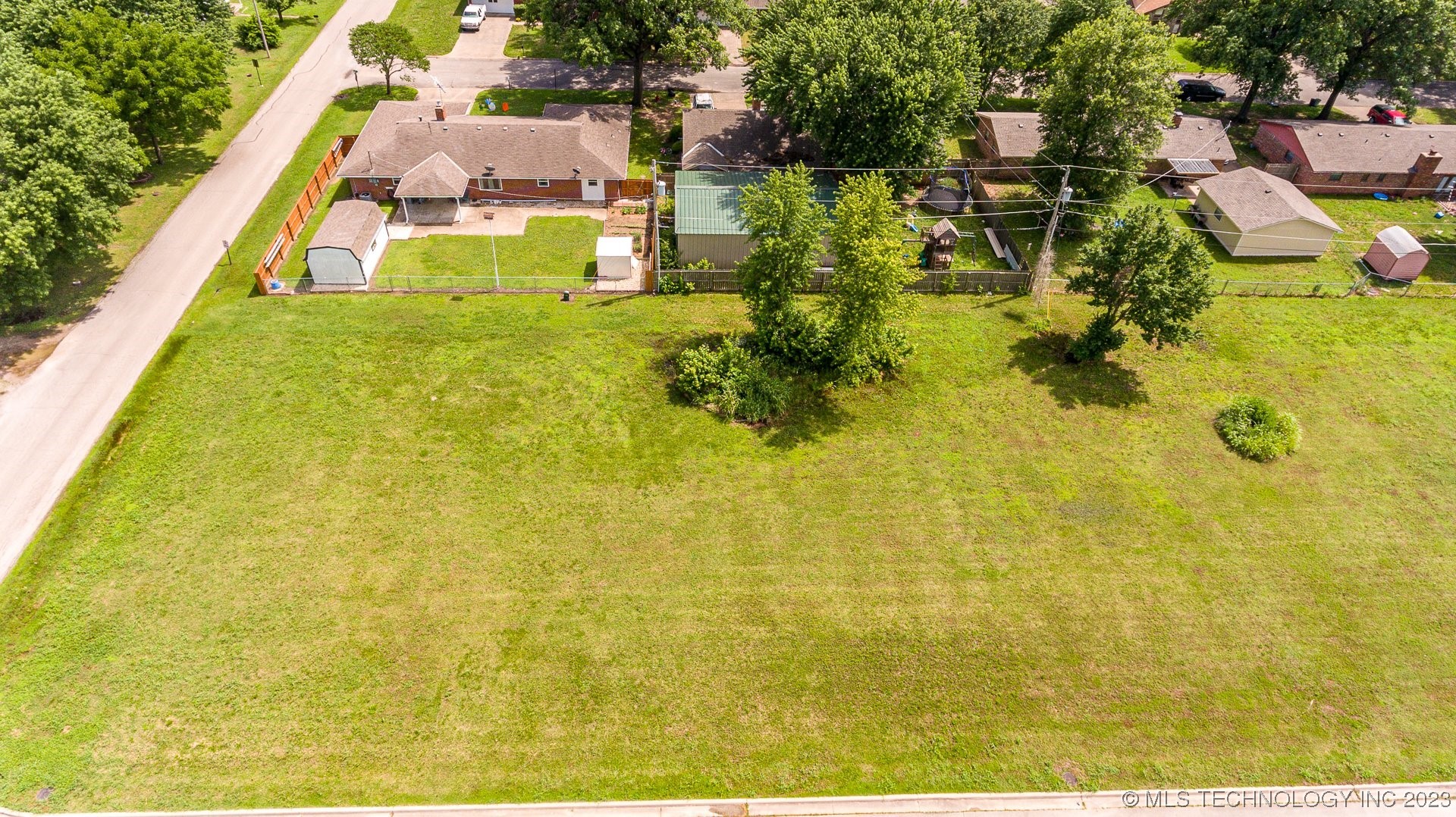 Photo 5 of 14 of 700 Sage Avenue land