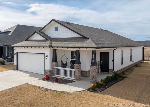 Photo of 5310 S Andros Avenue, Sand Springs, OK 74063 (MLS # 2616092)