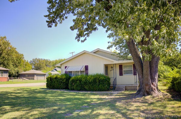 5001 S 31ST WEST AVE, TULSA, OK 74107 - Image b2d7377586f9afb46d894eb2a42e1b6b/2311250390