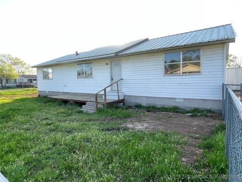 116 E 5th Street Coleman OK 73432