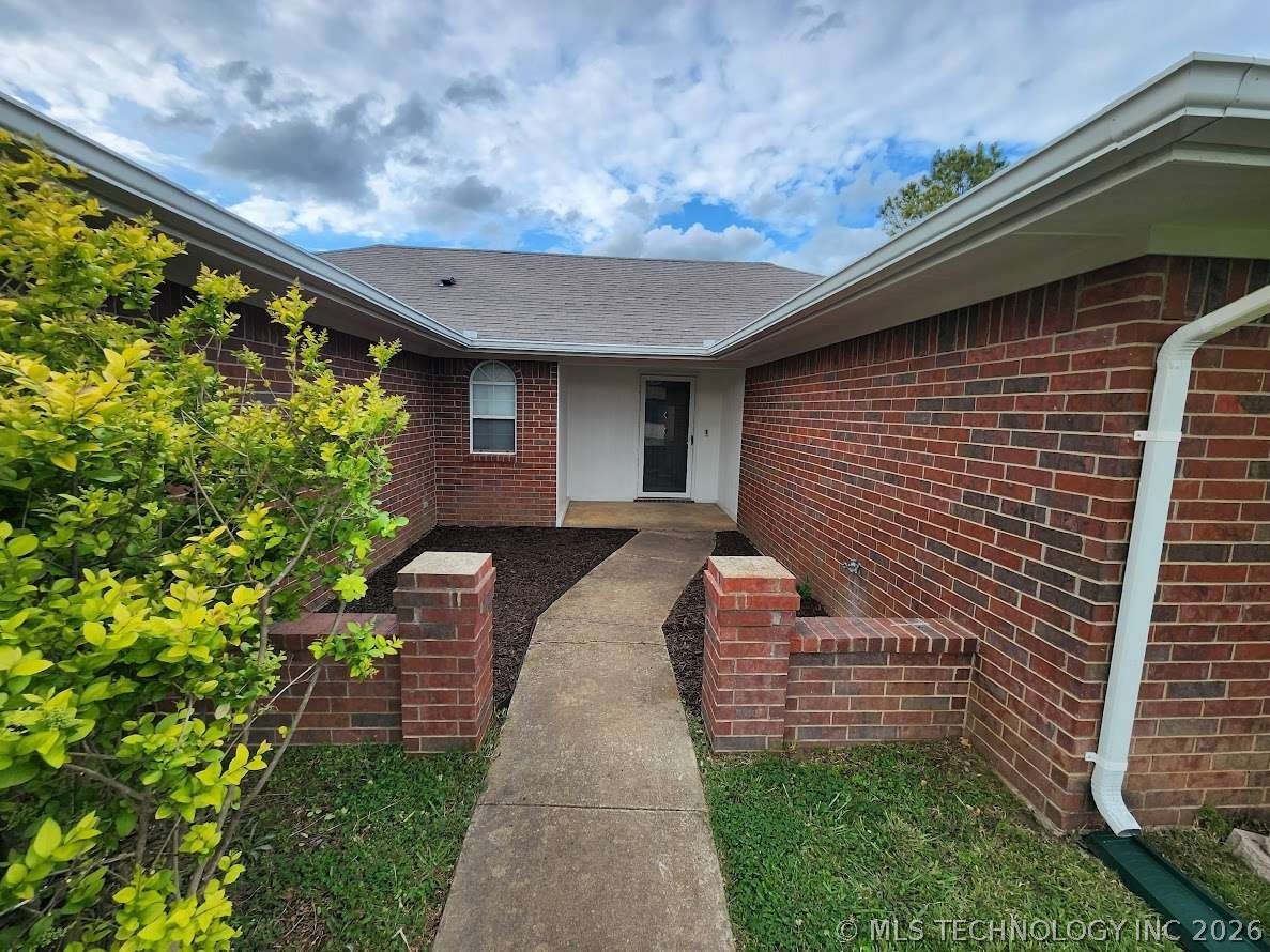 2708 Forrest Circle