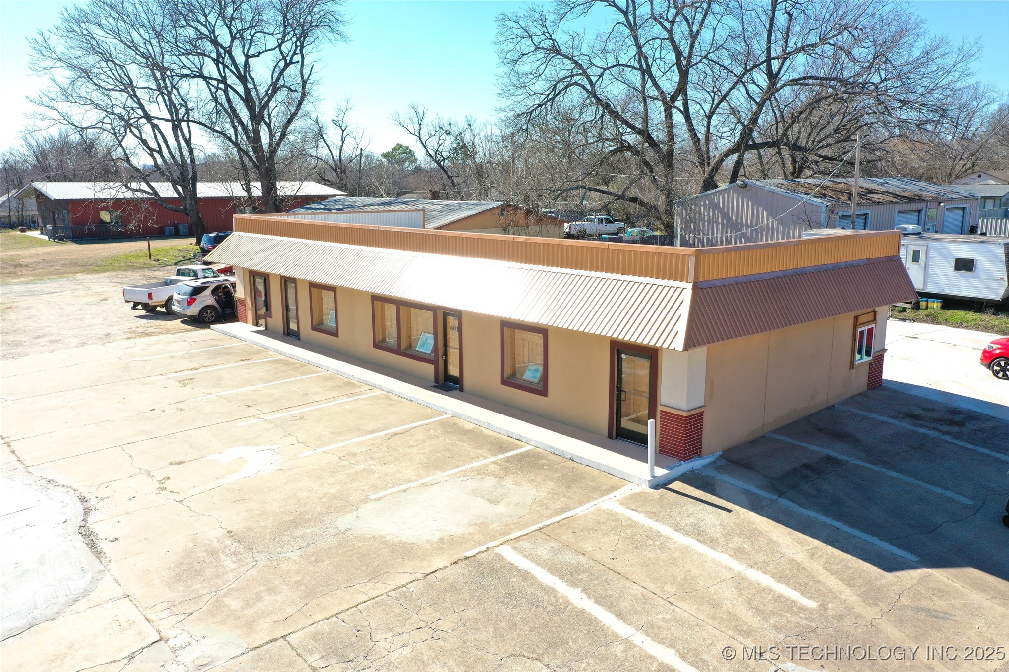 601 S 9th Highway