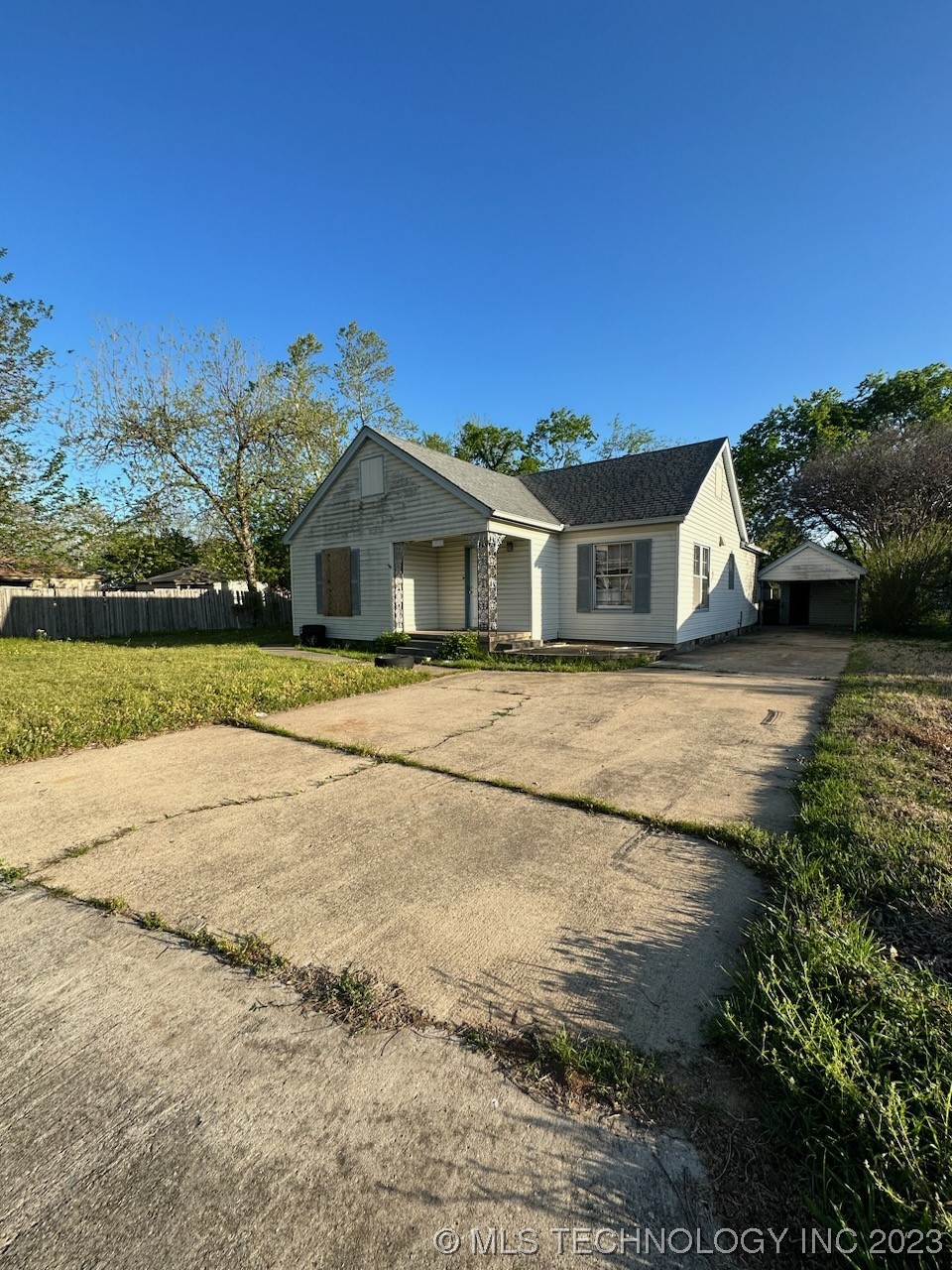 Photo 1 of 3 of 1415 W Mulberry house