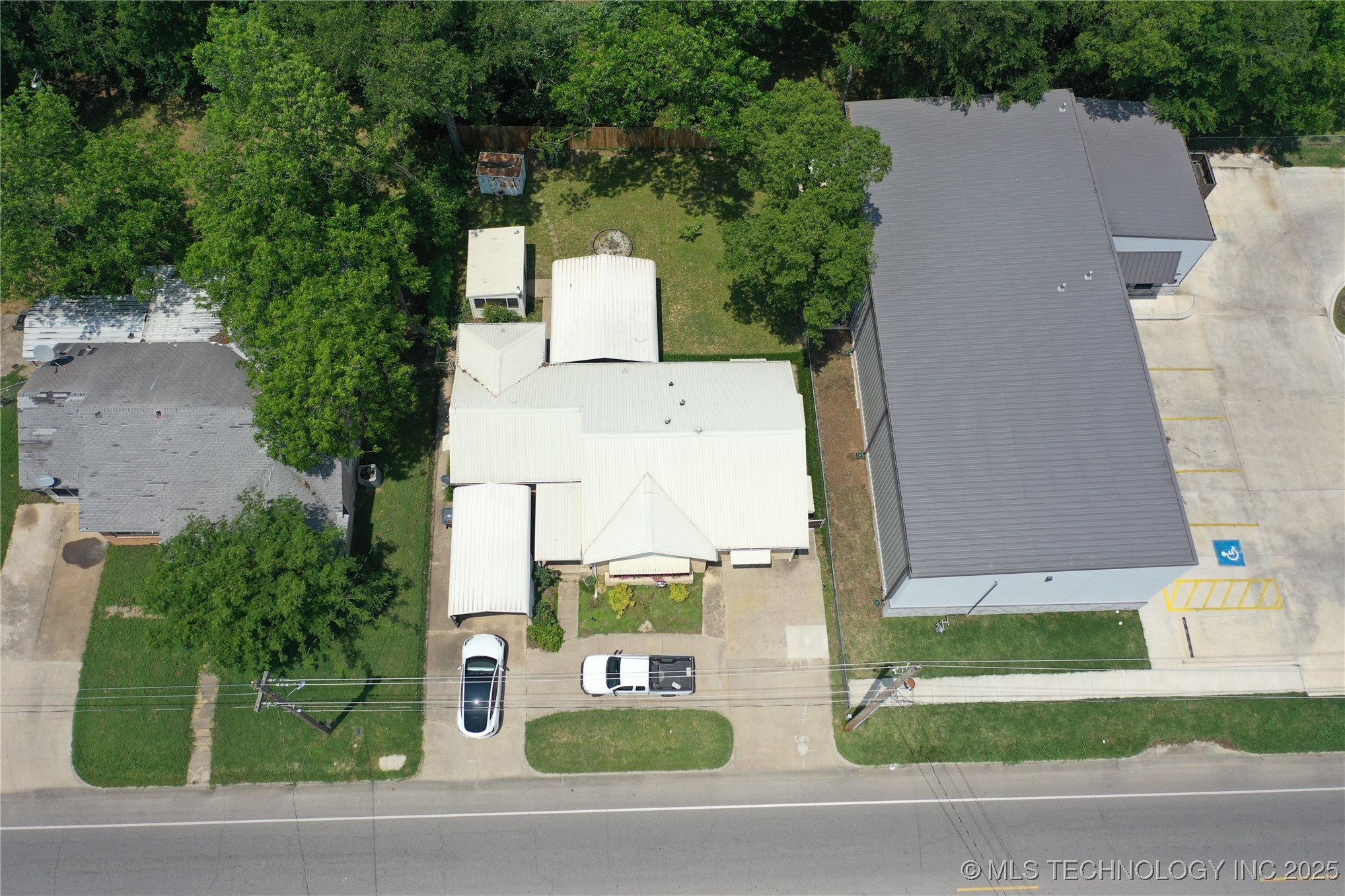 661 12th NW