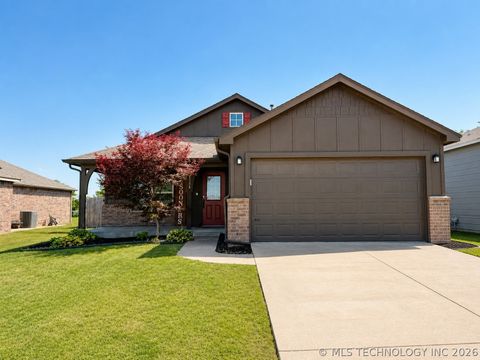 Photo of 18334 E 43rd Street, Tulsa, OK 74134 (MLS # 2616072)