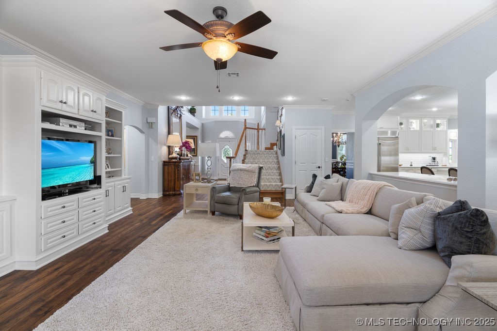 1599 Cardinal Road