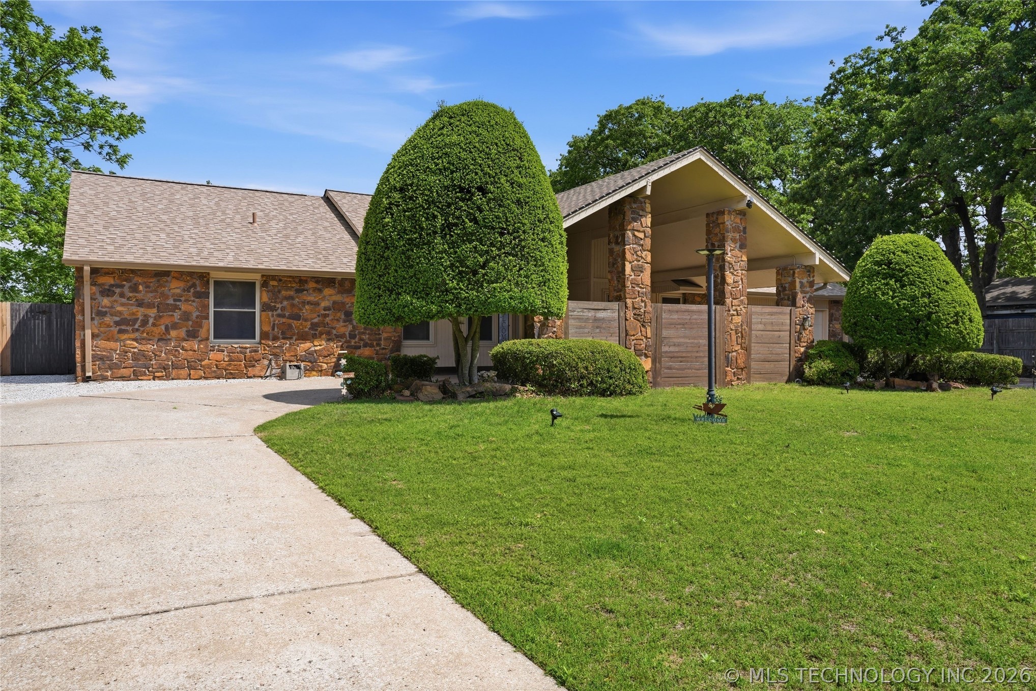 6121 E 97th Street, Tulsa, OK 74137 — MLS #2613105 — photo 2 of 62