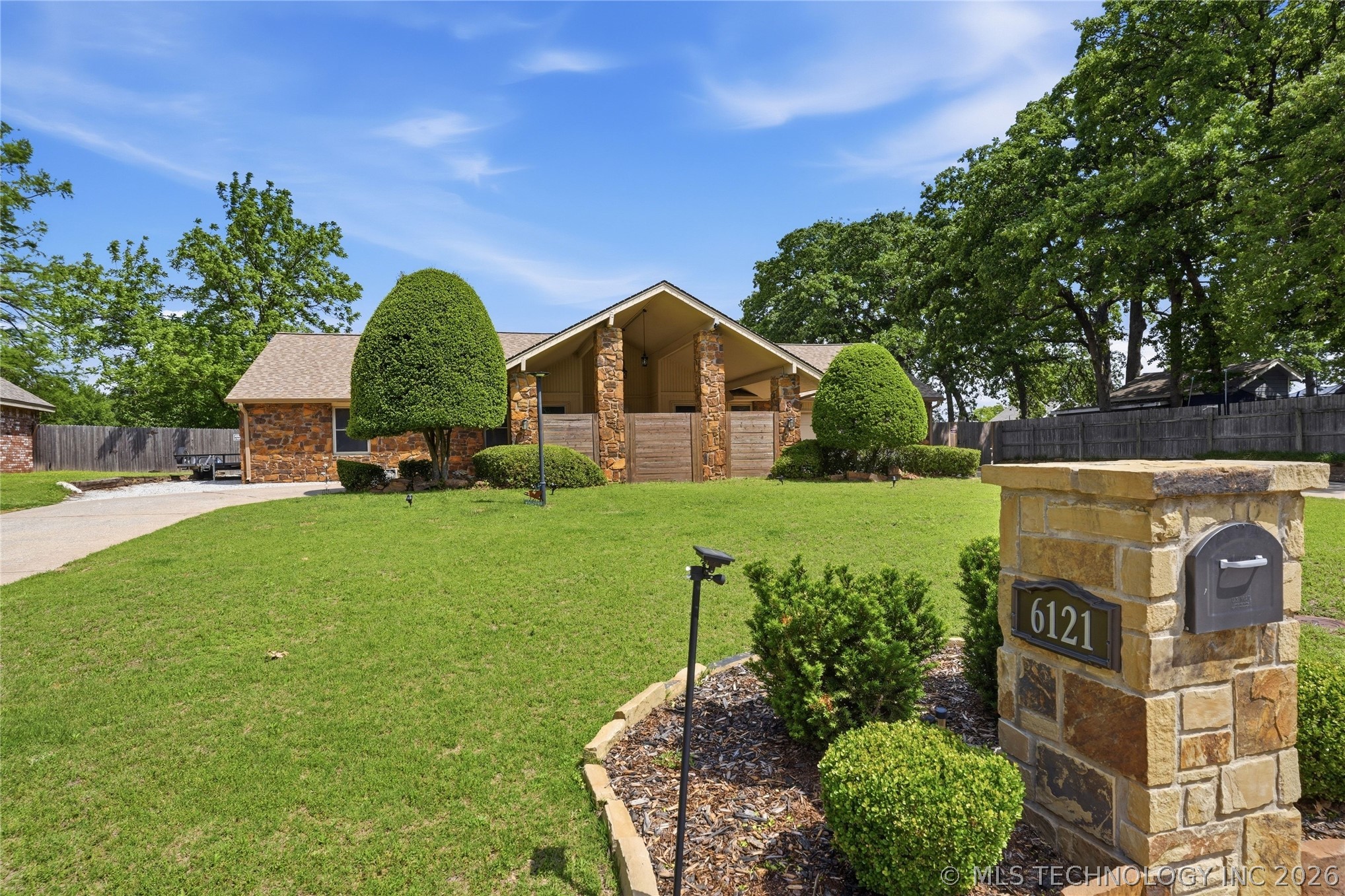 6121 E 97th Street, Tulsa, OK 74137 — MLS #2613105 — photo 5 of 62