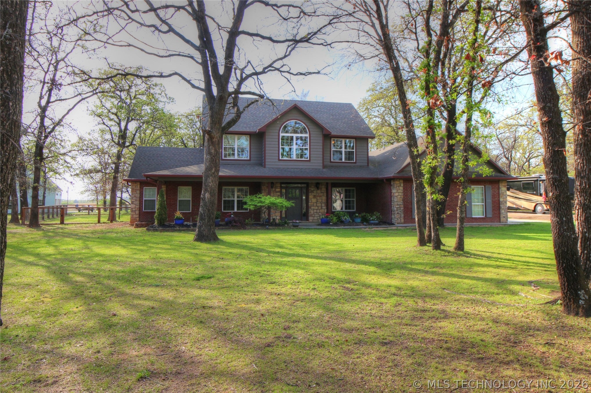 2713 Redbud Lane