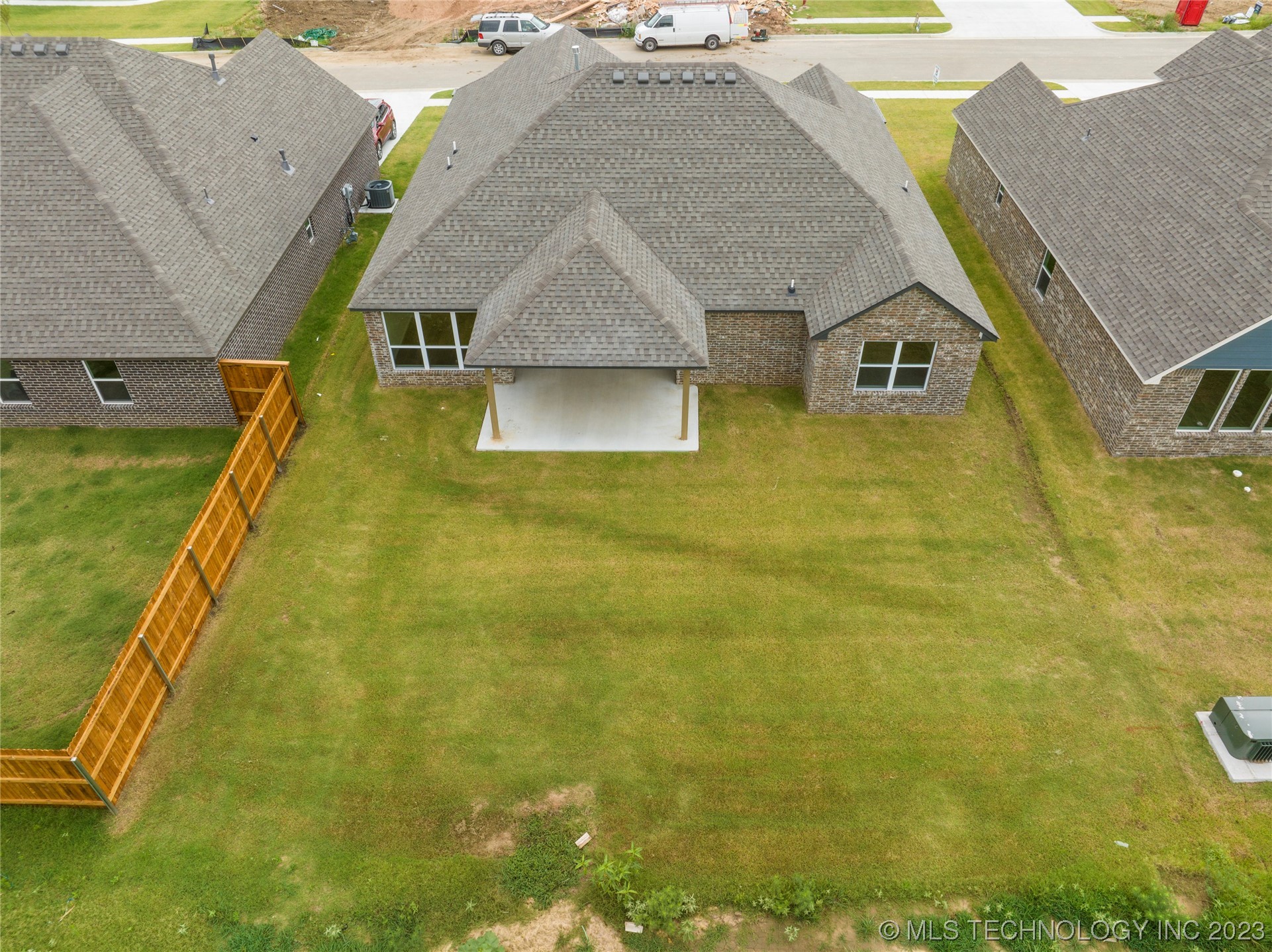 Photo 5 of 40 of 10719 S 280th Avenue house