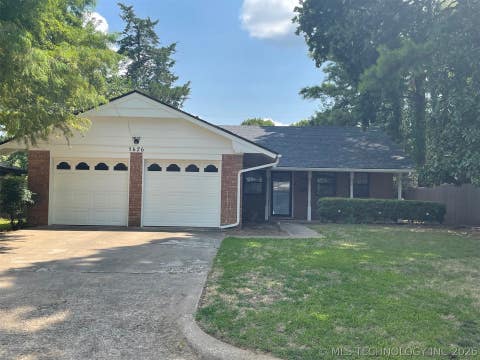 Photo of 1626 Beverly Hills Street, Norman, OK 73072 (MLS # 2628235)