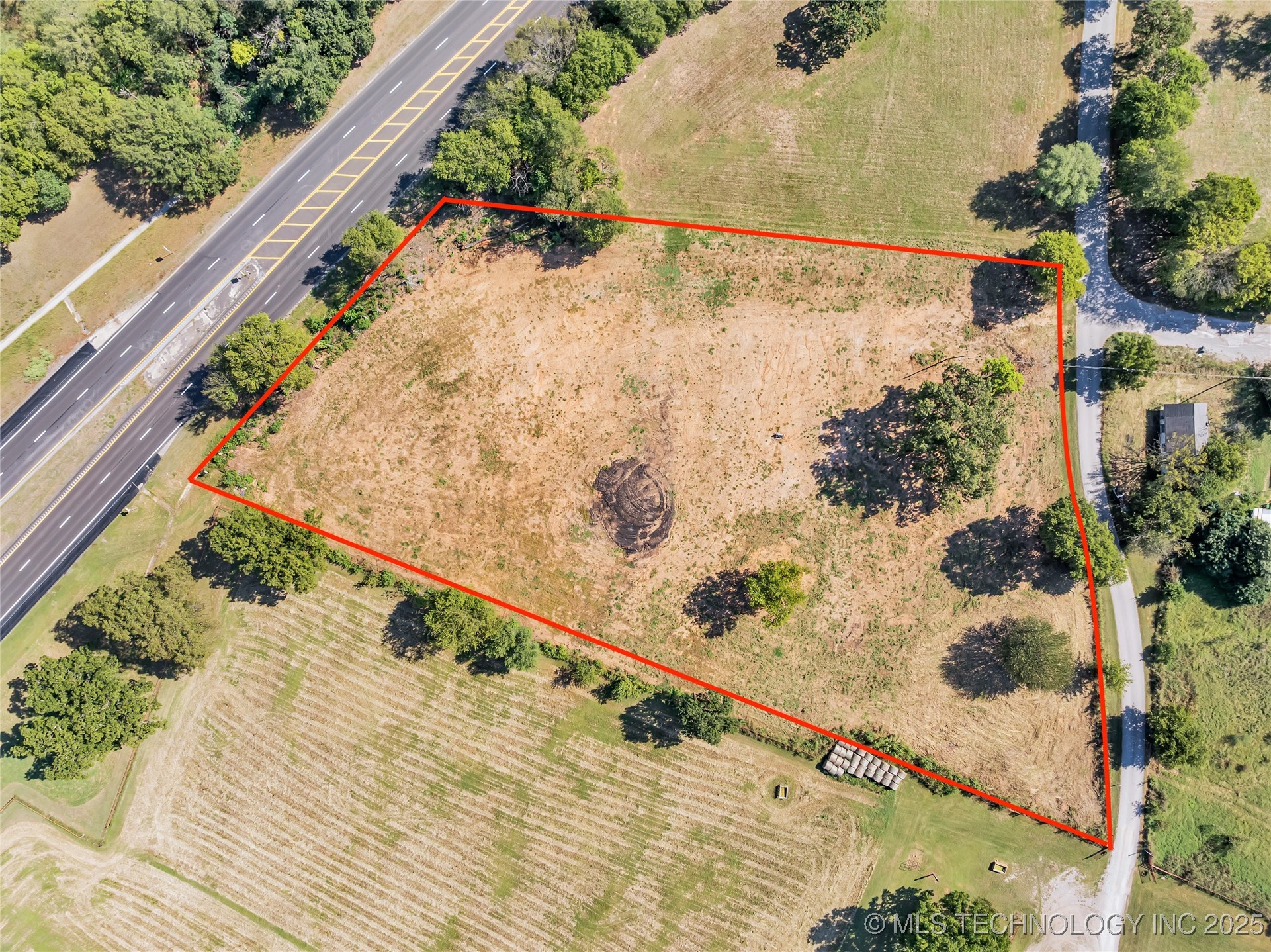 Photo 1 of 8 — 409 W Main Street, Davis, OK 73030