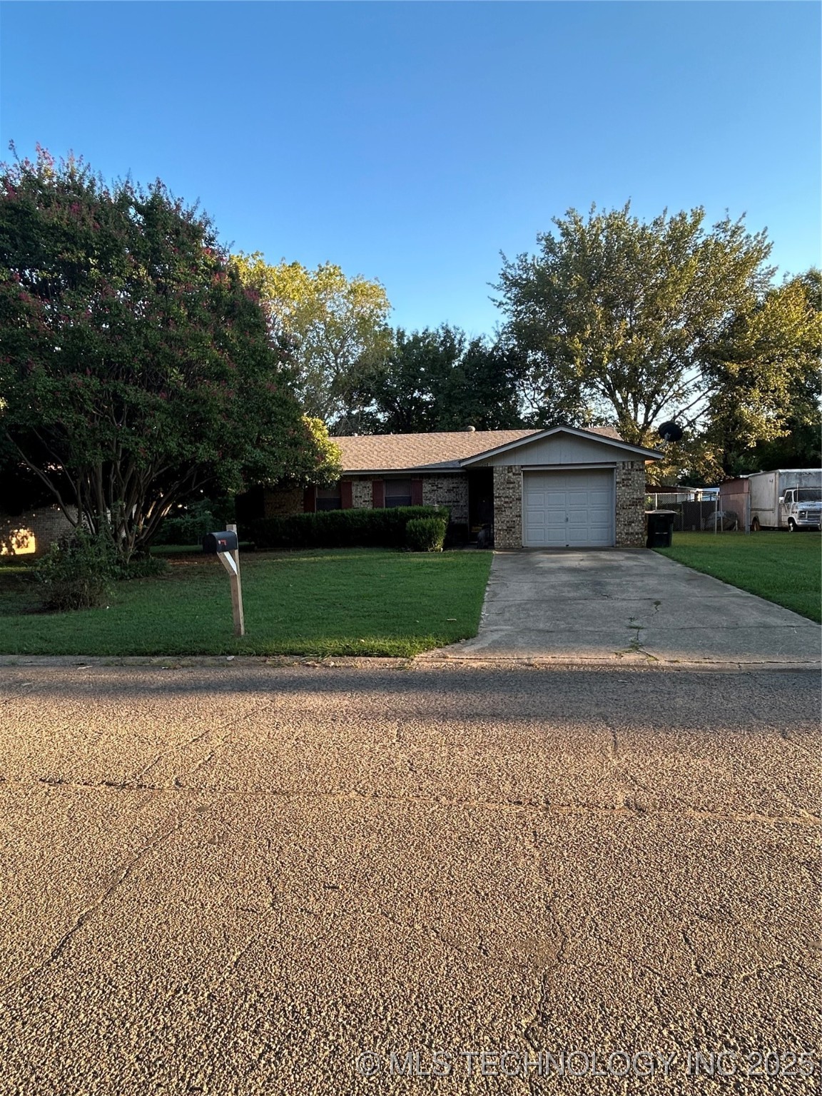 3609 Dawna