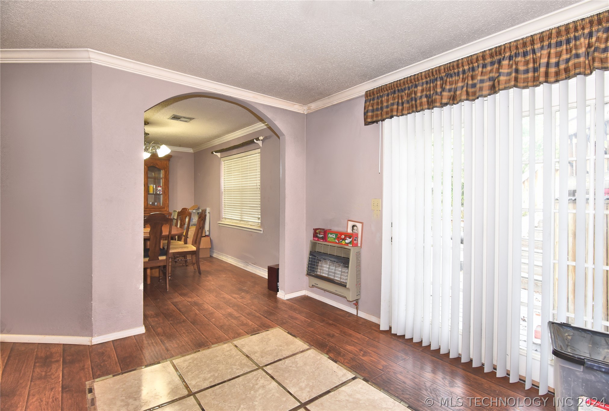 Photo 6 of 33 of 10131 W 71st Street house