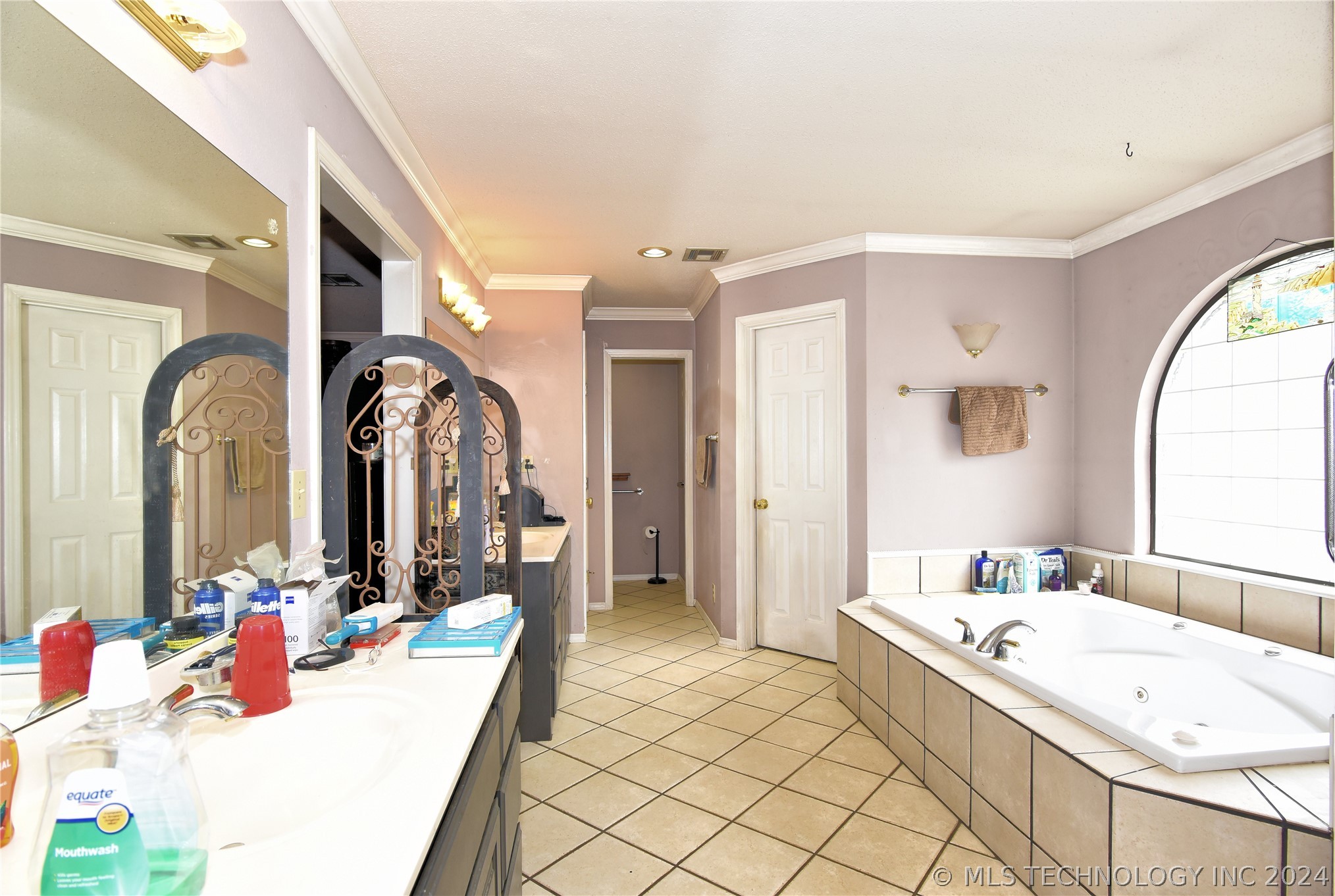 Photo 20 of 33 of 10131 W 71st Street house