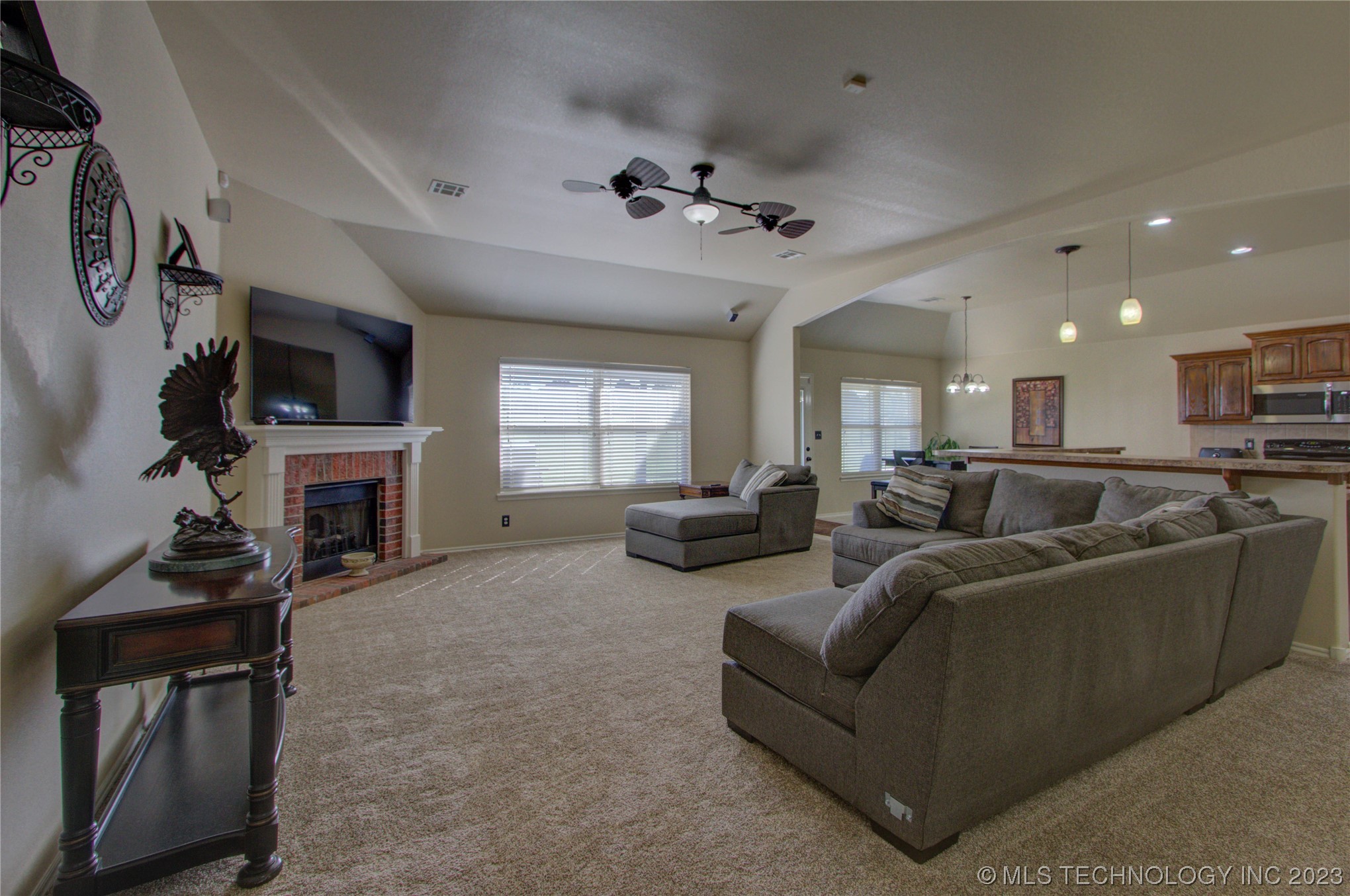 Photo 8 of 32 of 10279 S 258th EastAvenue house