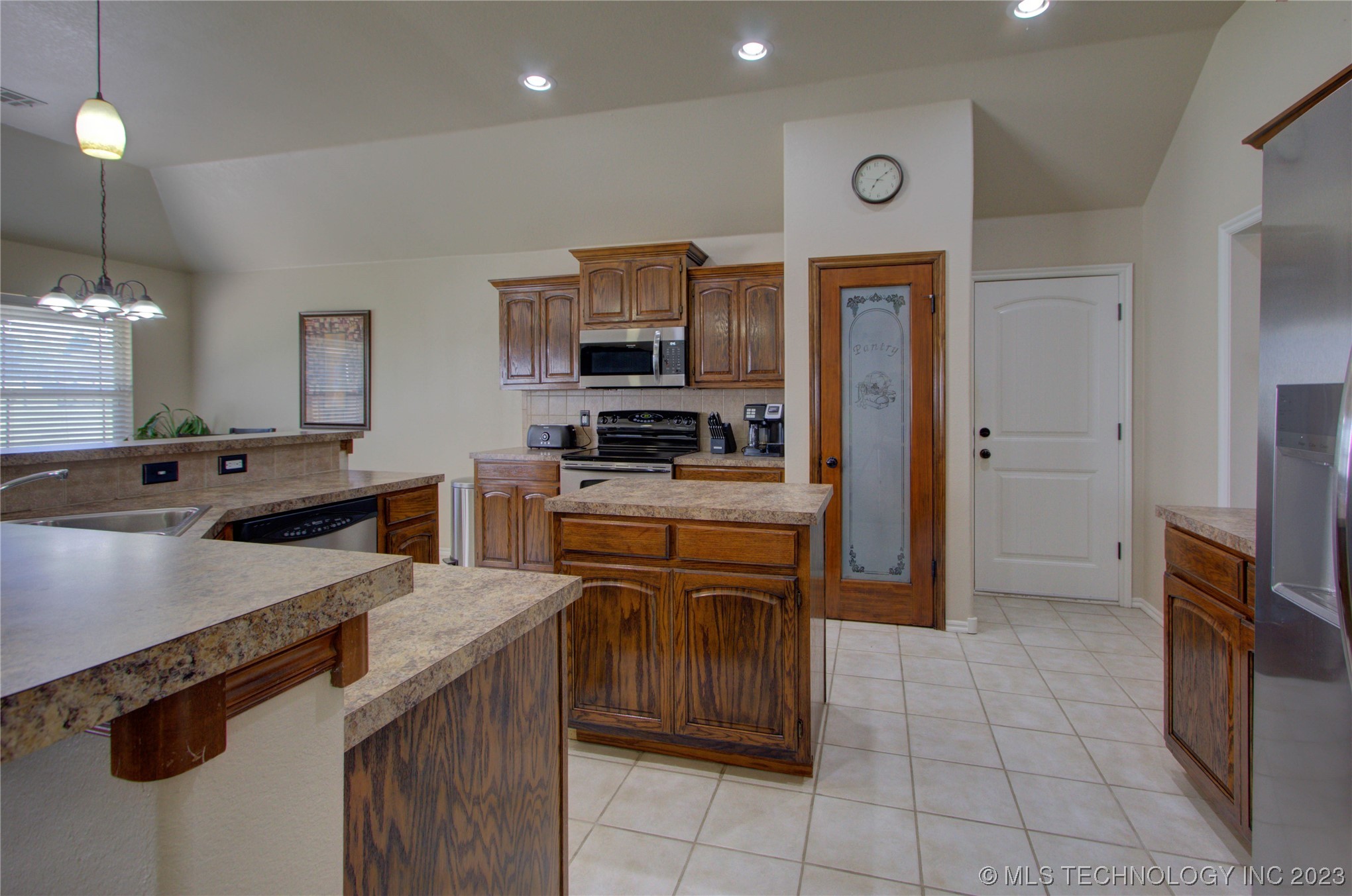 Photo 13 of 32 of 10279 S 258th EastAvenue house