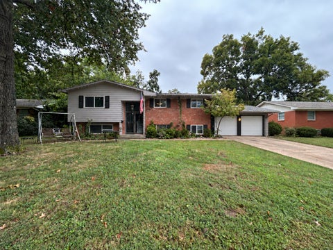 Photo of 5138 S Birmingham Place E, Tulsa, OK 74105 (MLS # 2636199)