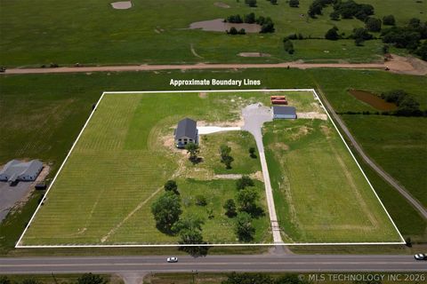 Photo of 139172 State Highway 82, Tahlequah, OK 74464 (MLS # 2617863)