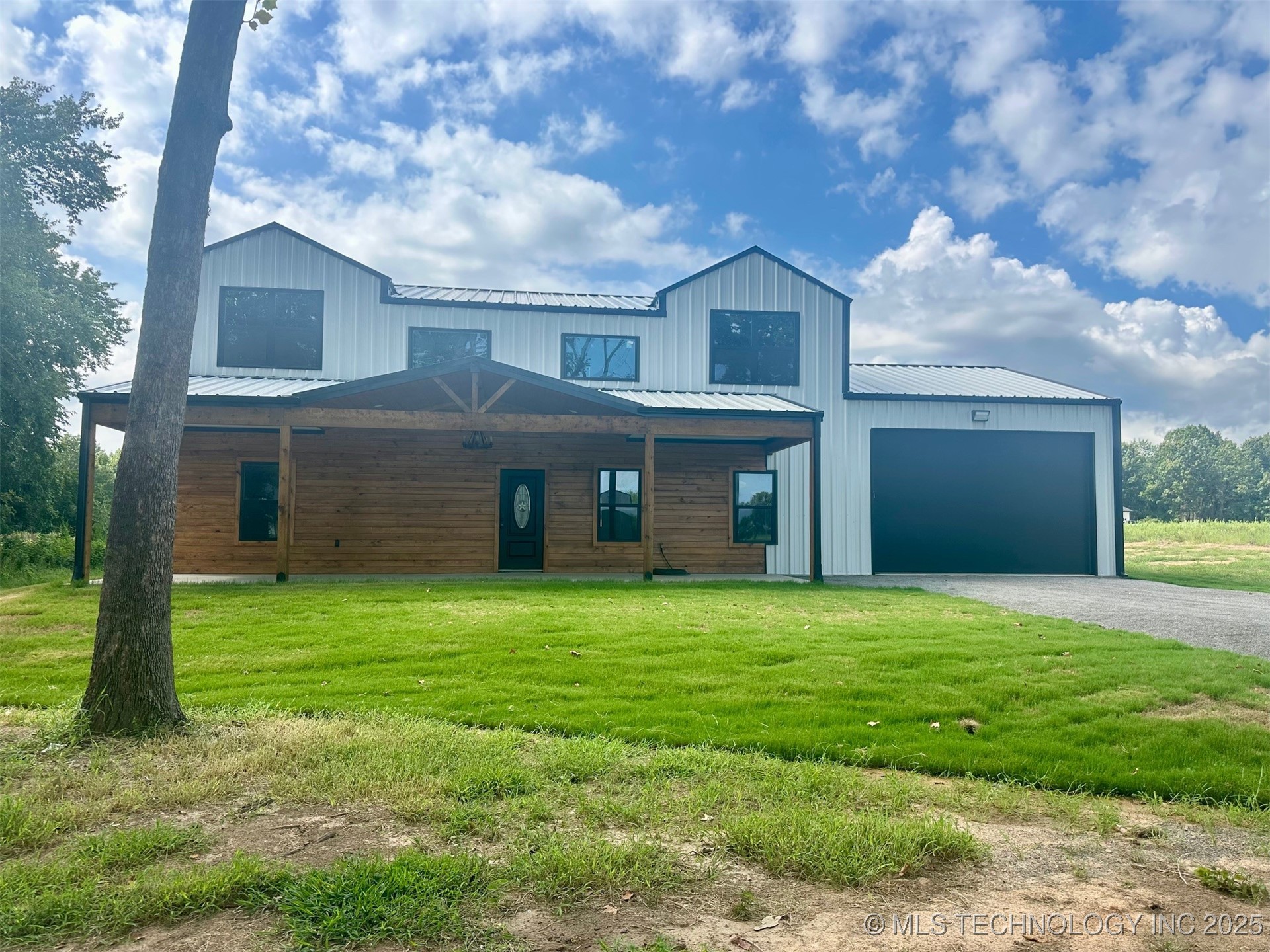 11743 Xander Lane