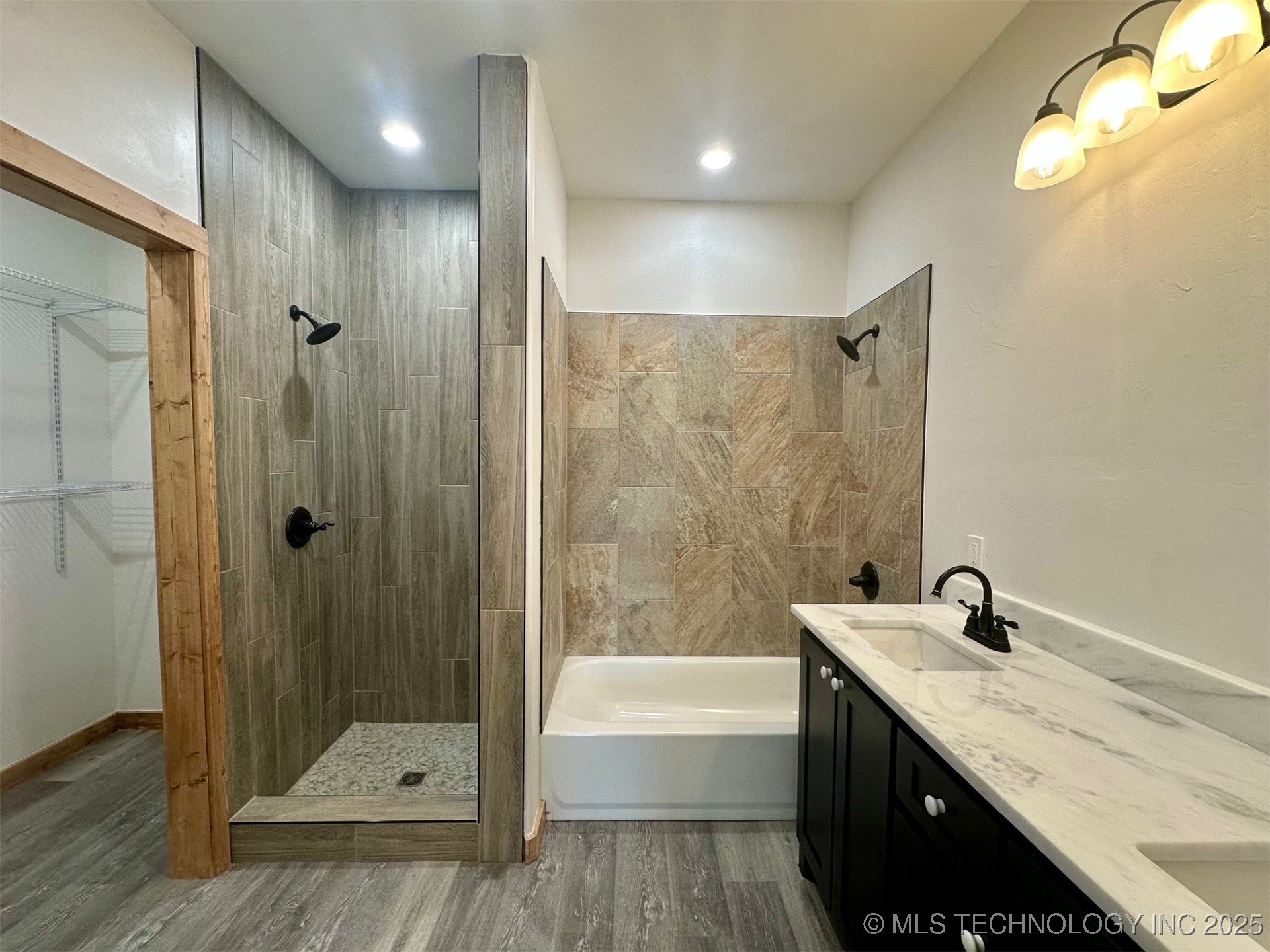 11743 Xander Lane