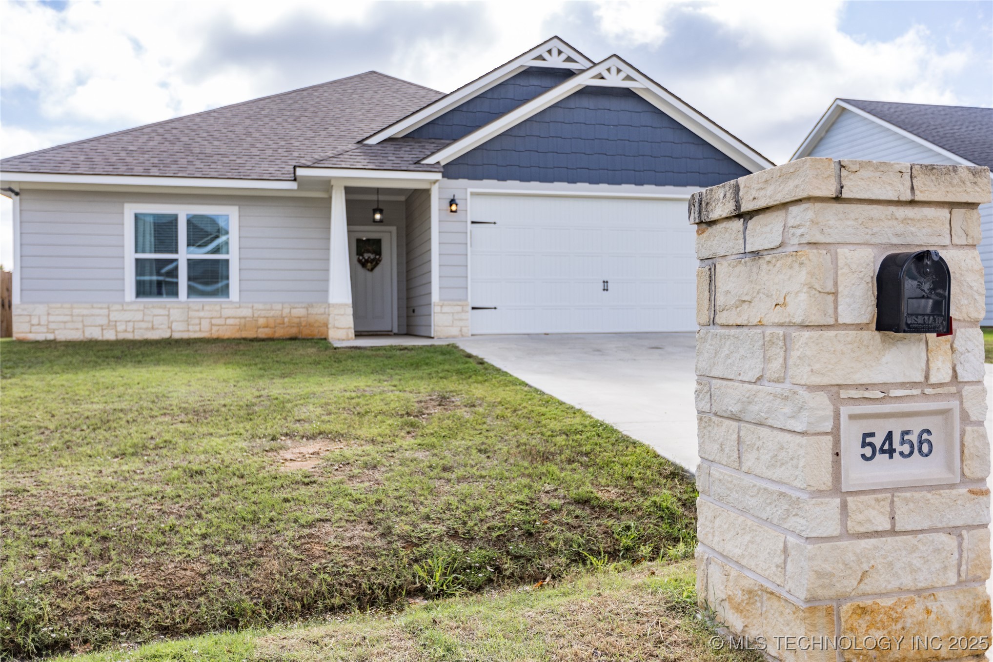 5456 Roadrunner Drive