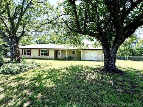 Photo of 2835 N 4480 Road, Valliant, OK 74764 (MLS # 2622696)