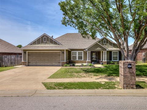Photo of 2112 S Javine Court, Skiatook, OK 74070 (MLS # 2611065)