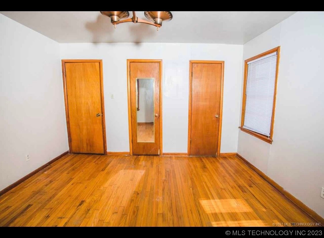 Photo 7 of 9 of 512 Maxwell NW house