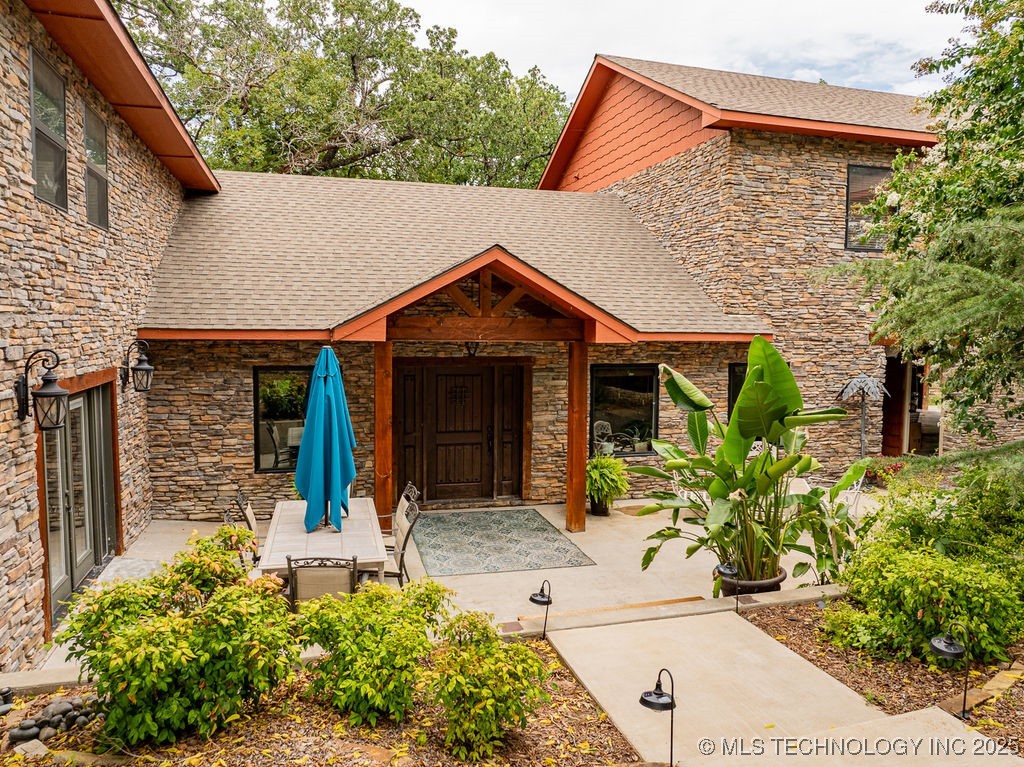 9094 Waters Edge
