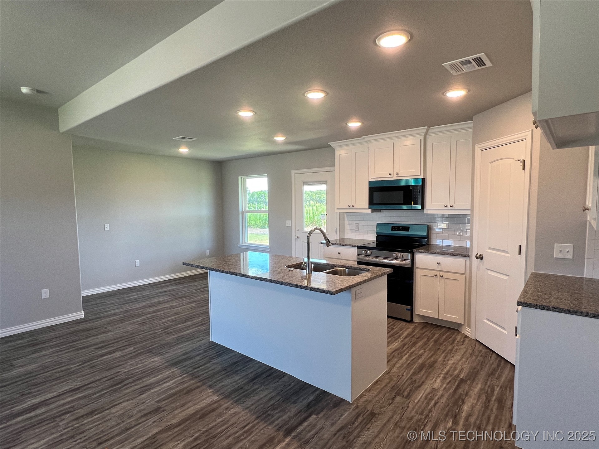 515 Honeysuckle Lane
