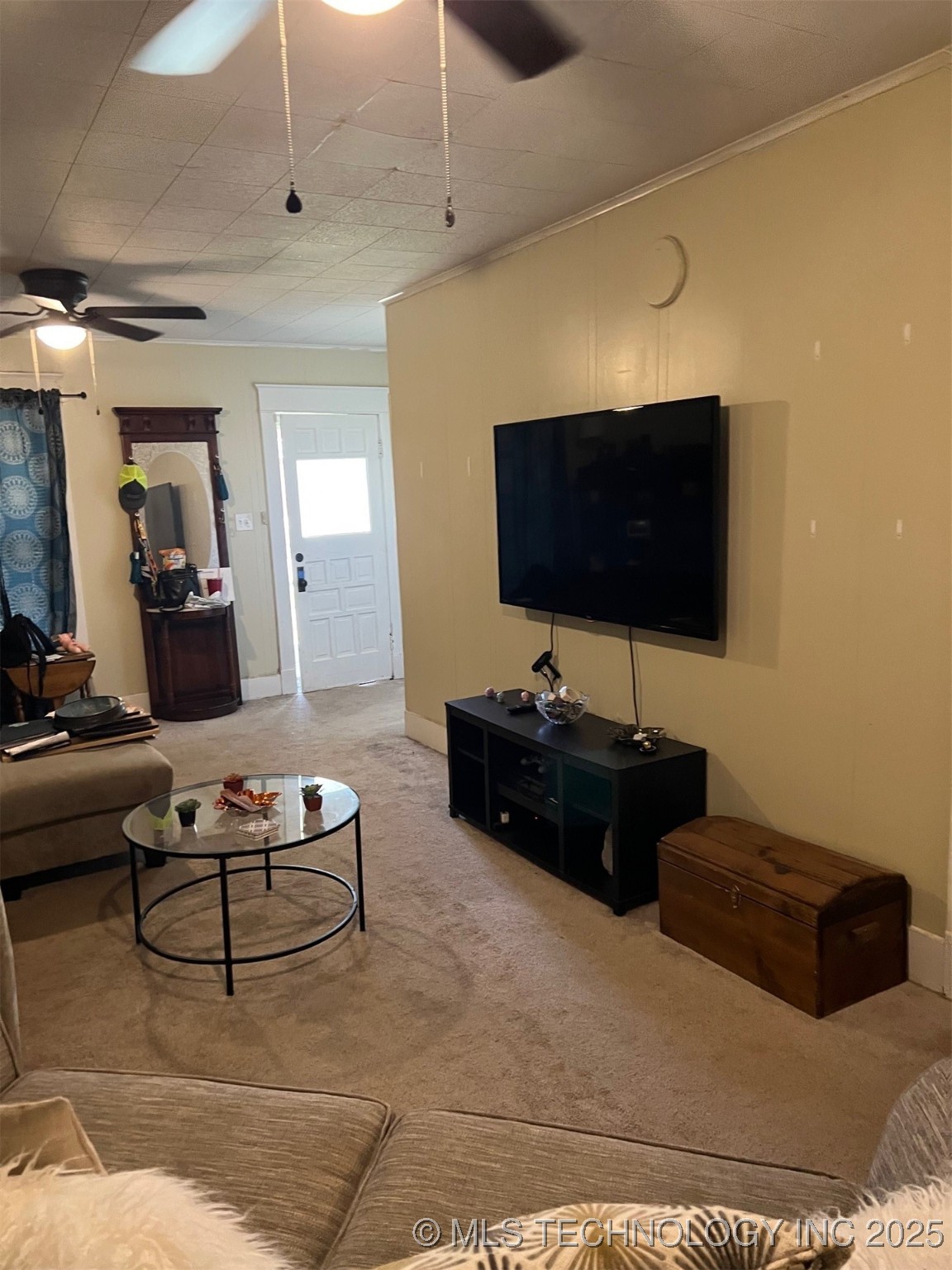 109 S Vine Avenue