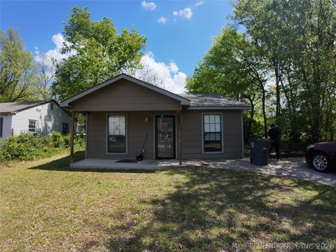 Photo of 2115 N Rockford Avenue, Tulsa, OK 74106 (MLS # 2612900)