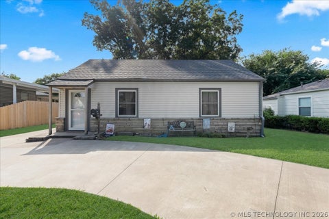 Photo of 2131 S Oswego Avenue, Tulsa, OK 74114 (MLS # 2625513)