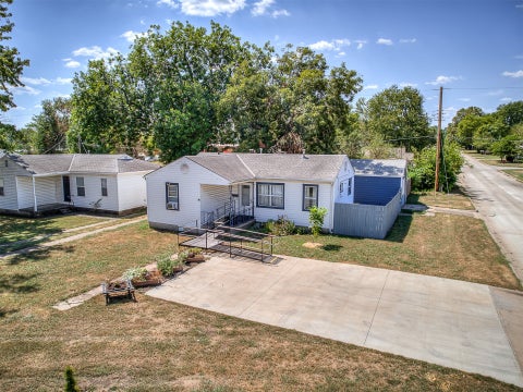 Photo of 301 S Osage AVE, Dewey, OK 74029 (MLS # 2630790)