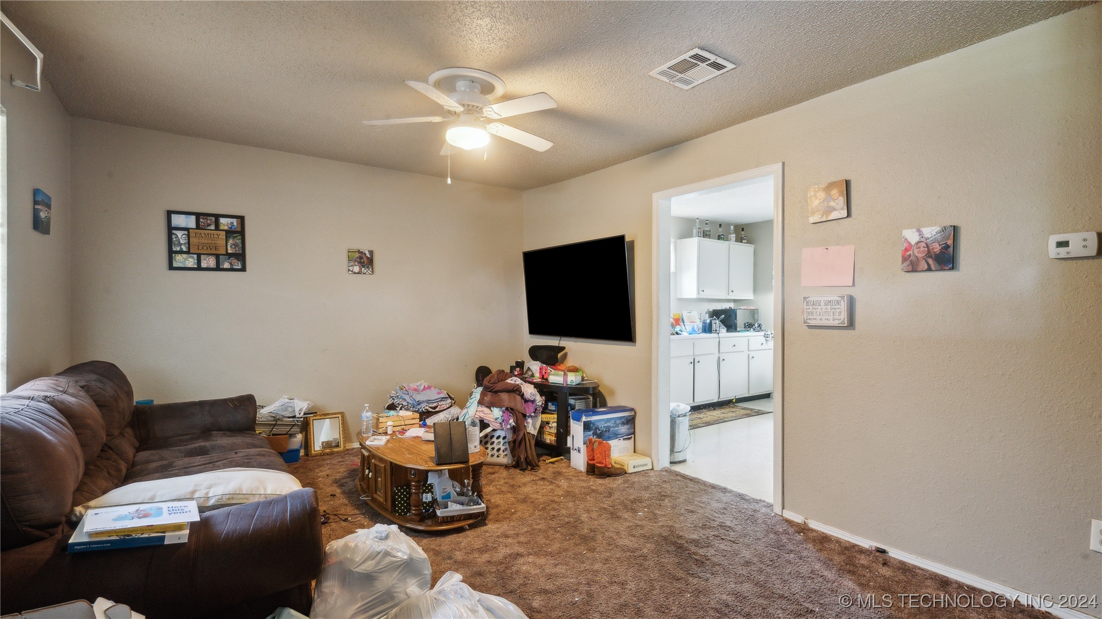 Photo 3 of 14 of 620 E 4th Street house
