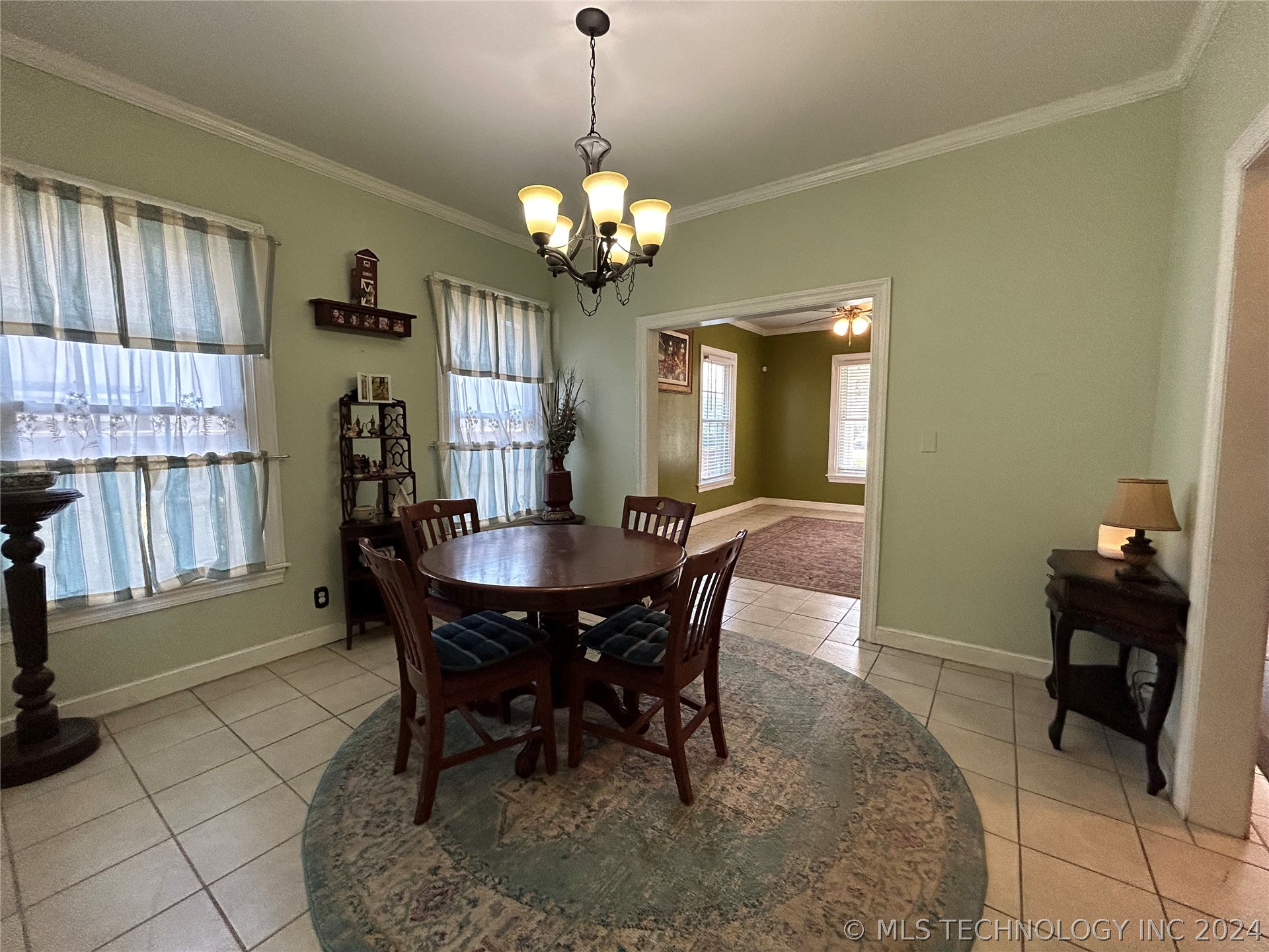 Photo 9 of 33 of 1128 S Atlanta Avenue house