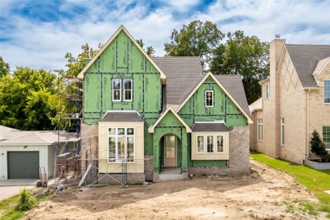 Photo of 315 E Broadway Avenue, Broken Arrow, OK 74012 (MLS # 2635690)
