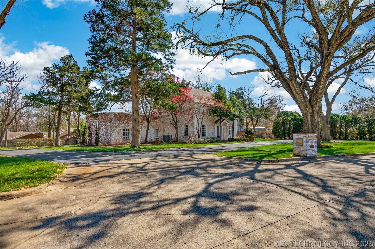 Photo 1 of 64 — 2317 London Lane, Bartlesville, OK 74006