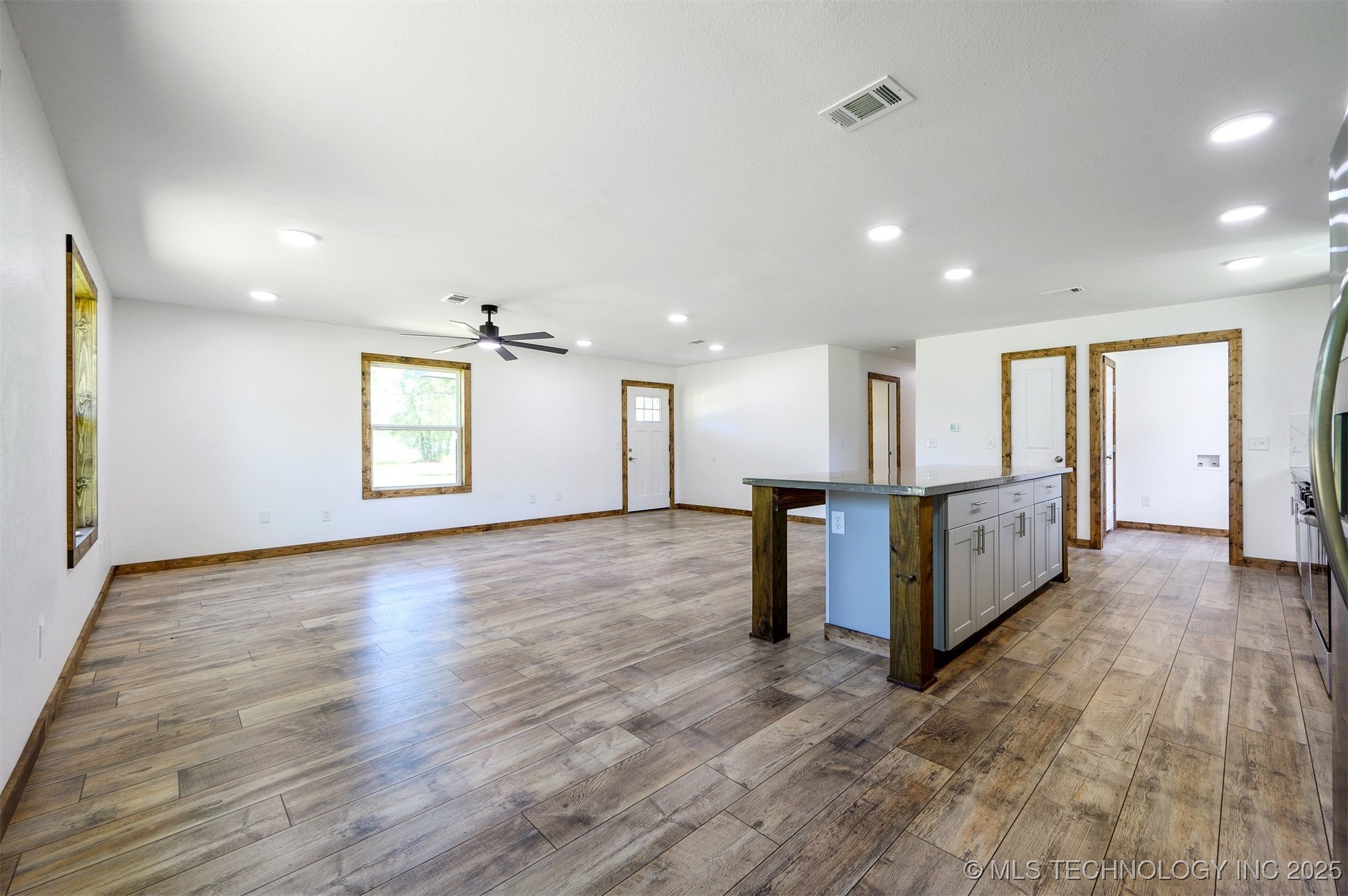 984 Ridgepoint