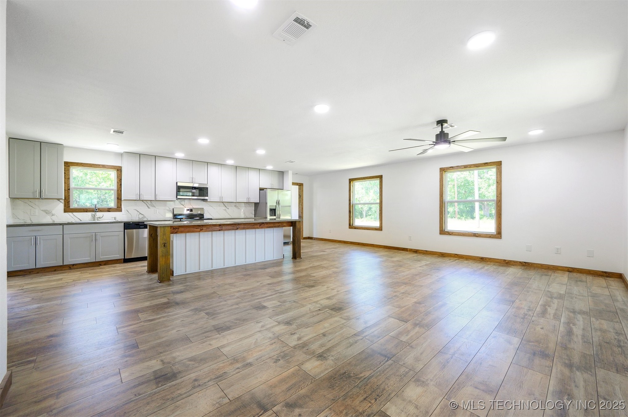 984 Ridgepoint