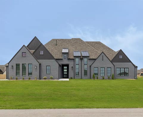 Photo of 103 E 165th Place S, Glenpool, OK 74033 (MLS # 2628791)