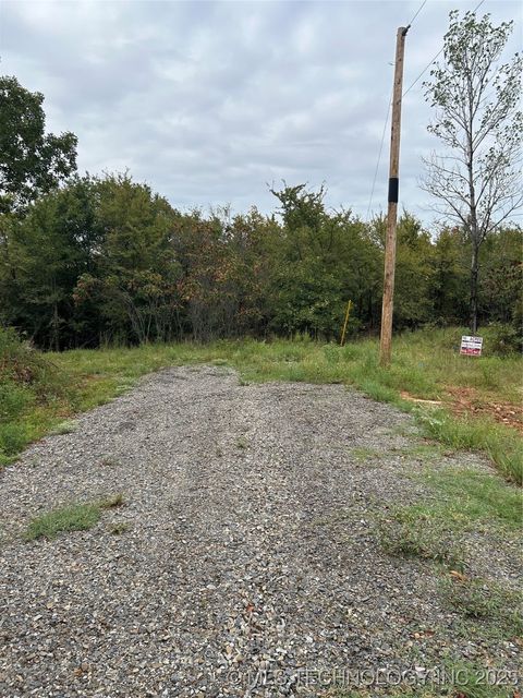 Photo of 1120 Road, Sallisaw, OK 74955 (MLS # 2541237)