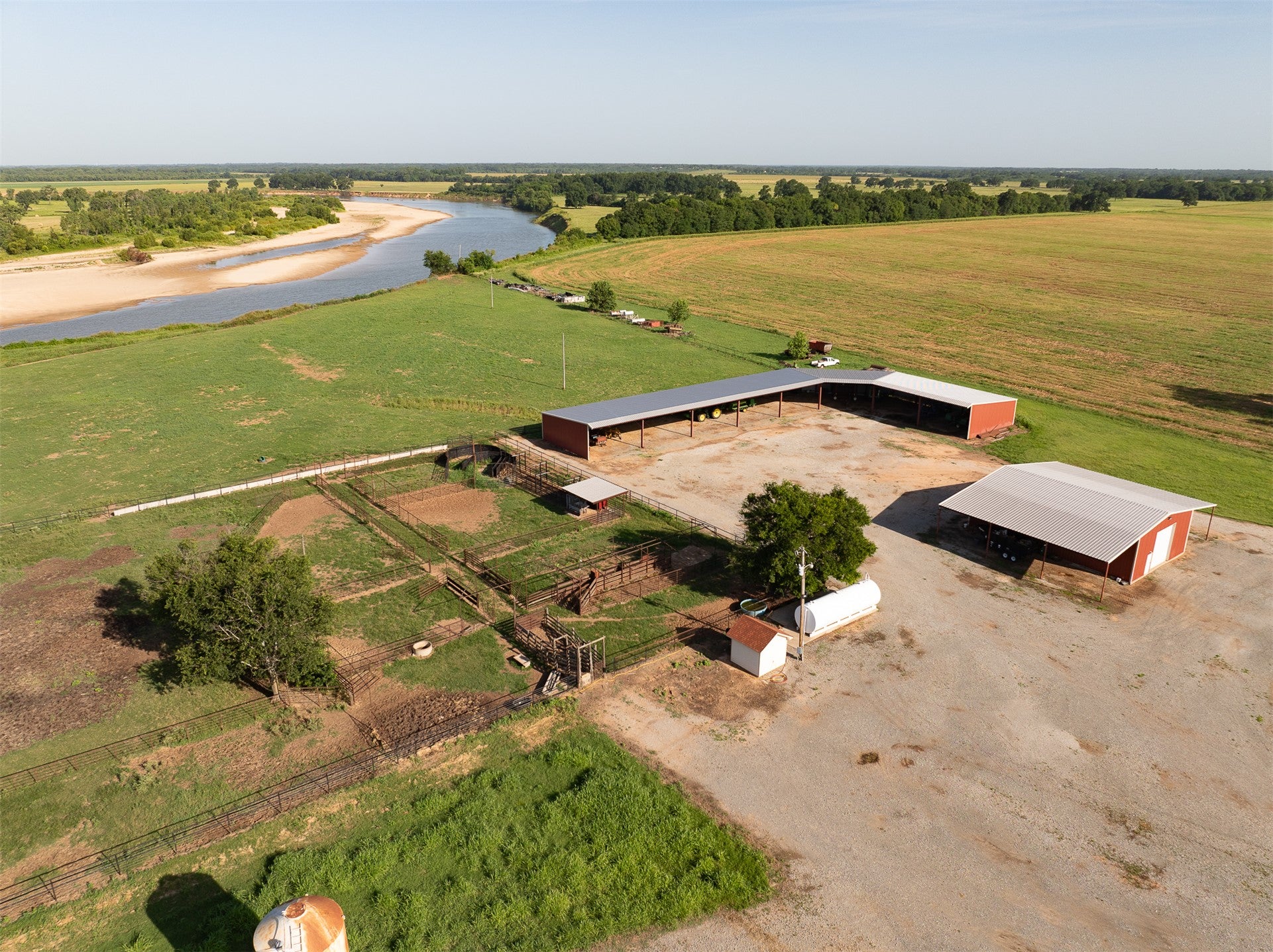 A rare opportunity to own one of Southeastern Oklahomas premier workin – image 32
