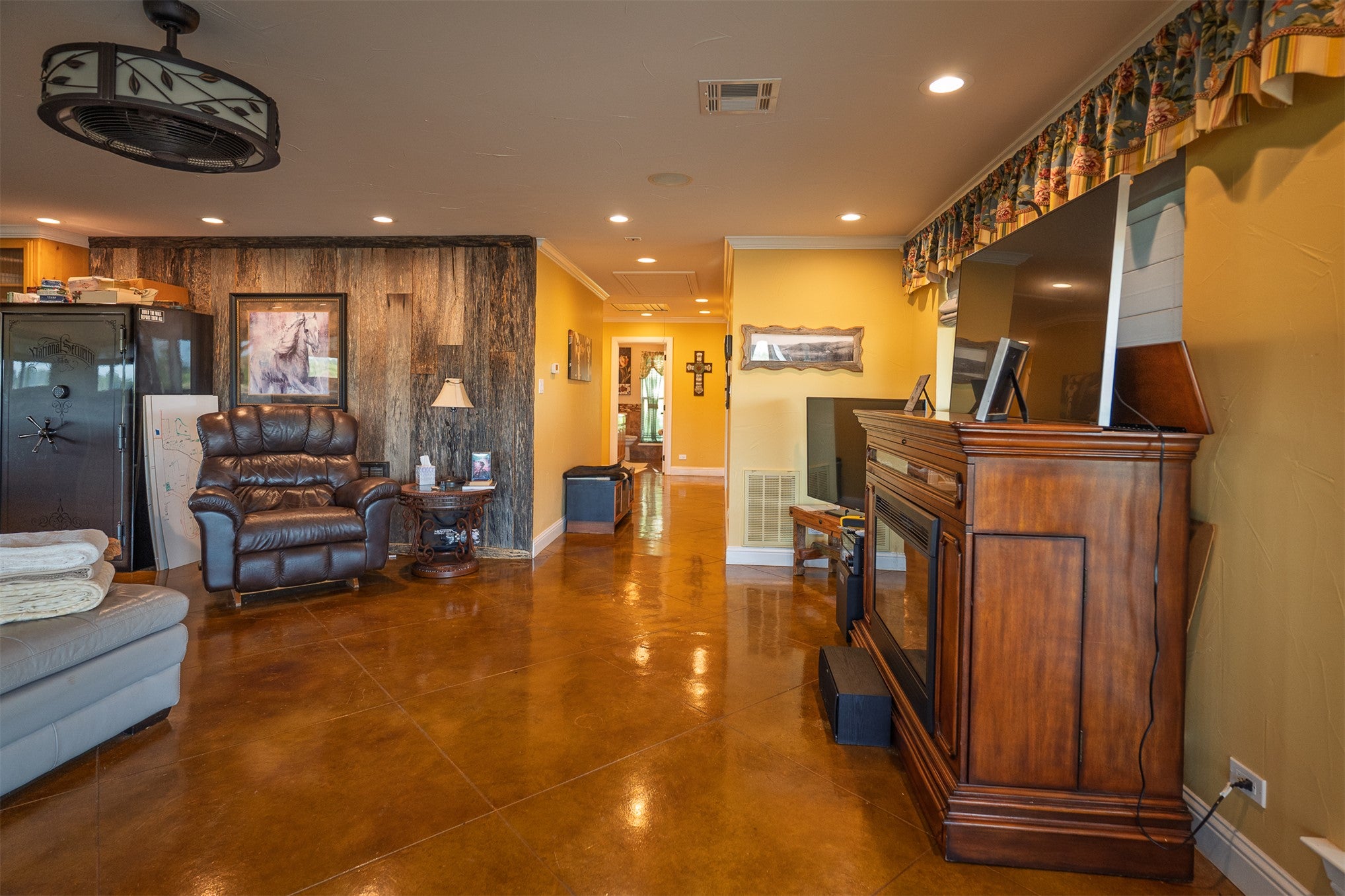 A rare opportunity to own one of Southeastern Oklahomas premier workin – image 68
