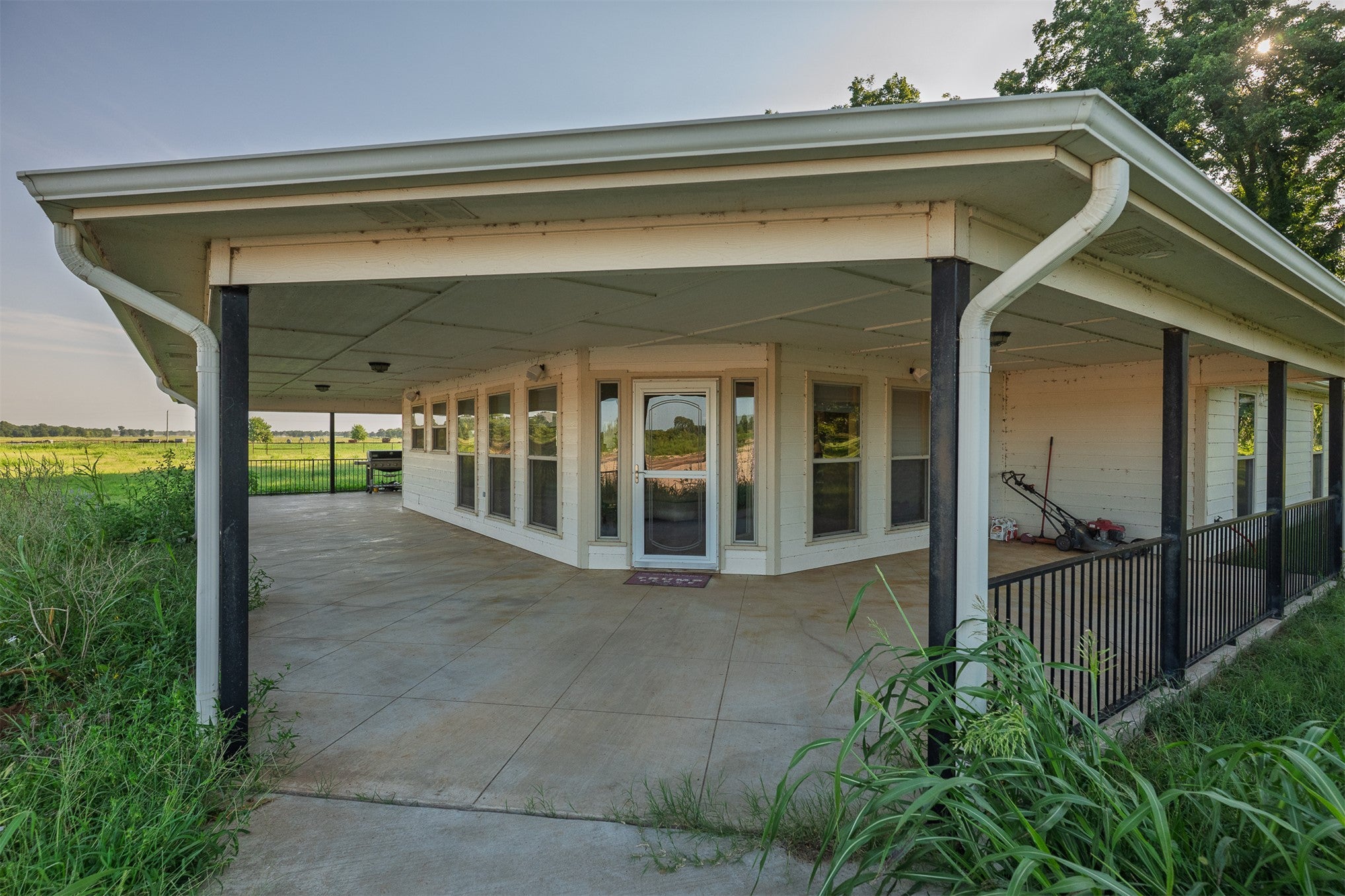 A rare opportunity to own one of Southeastern Oklahomas premier workin – image 61