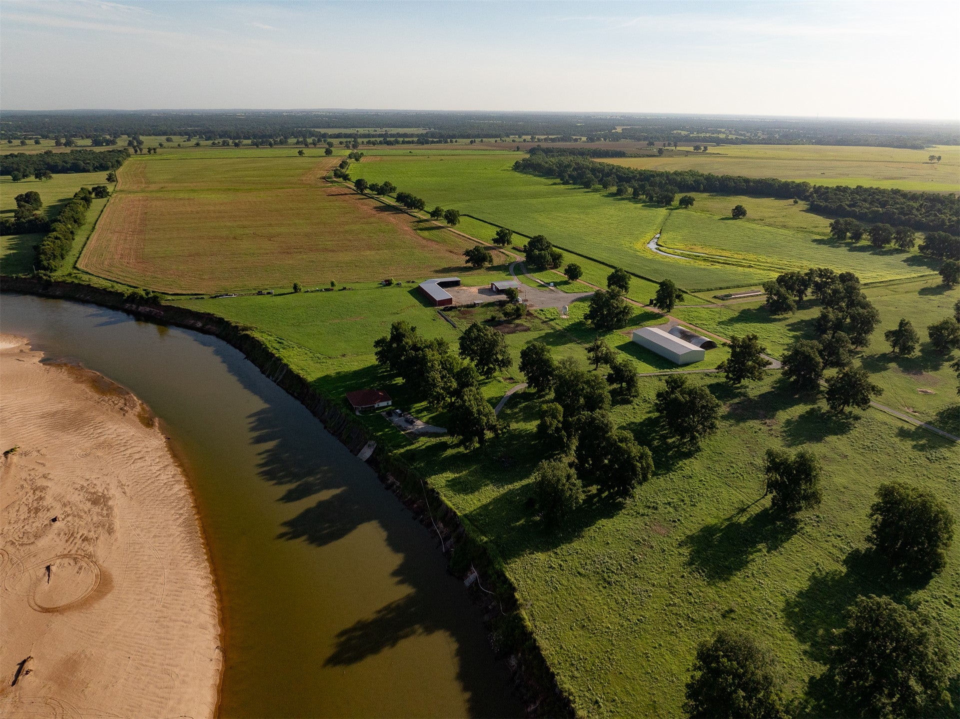 A rare opportunity to own one of Southeastern Oklahomas premier workin – image 9