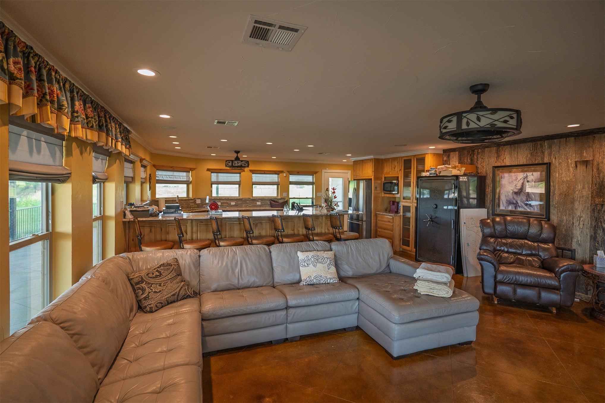 A rare opportunity to own one of Southeastern Oklahomas premier workin – image 66